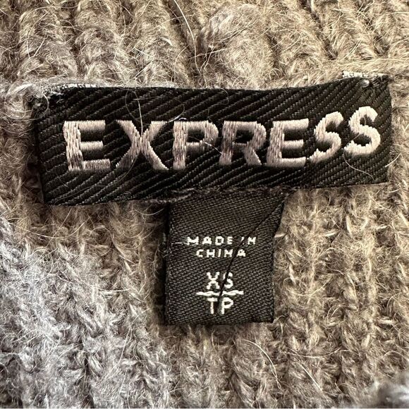 NWOT Express Women’s Charcoal Cowl Neck Sweater SZ XS Wool Classic Cozy Comfy - Picture 7 of 9